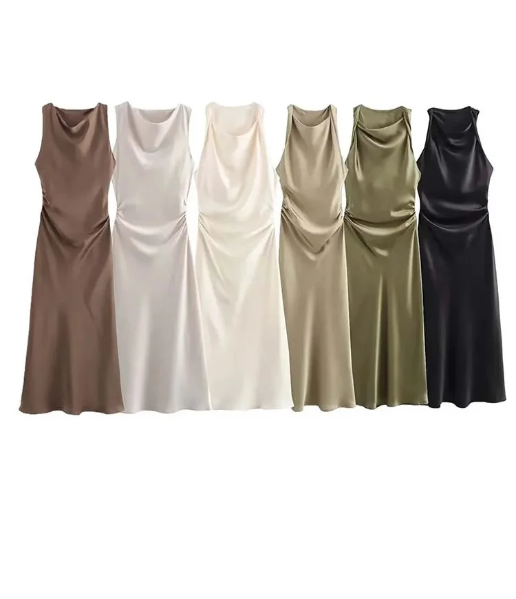 Robes mi-longues plissées de plusieurs couleurs pour invitée de mariage