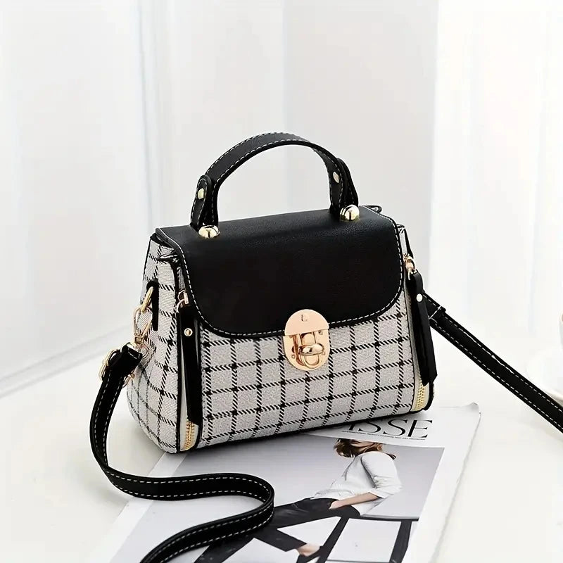 Petit sac à rabat en simili cuir