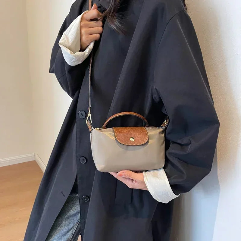 Sac Hobo en Nylon – Sac à Main Pratique et Élégant pour Femme