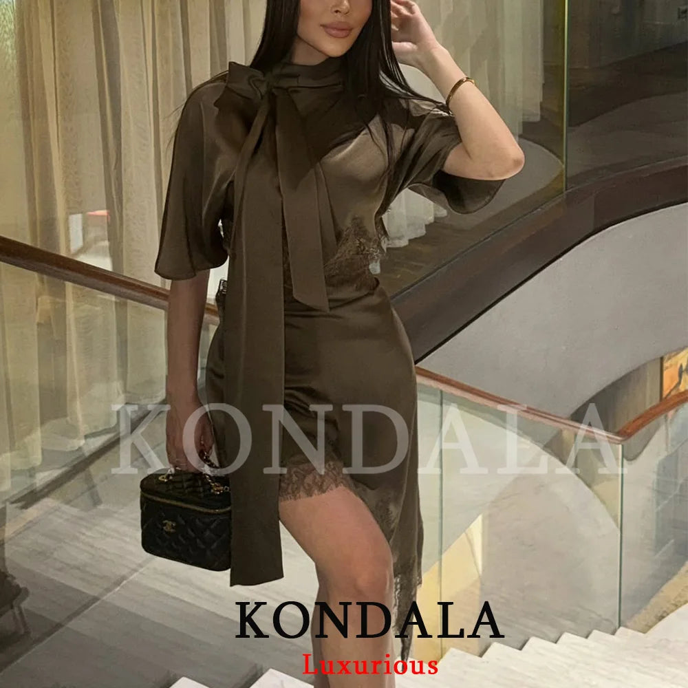 Robe courte asymétrique col foulard