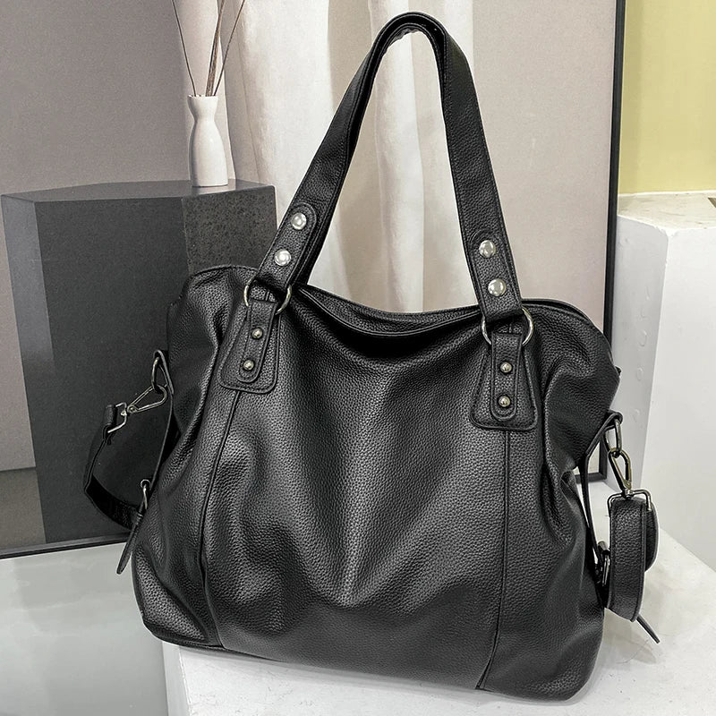 Grand sac cabas en simili cuir – vue 4