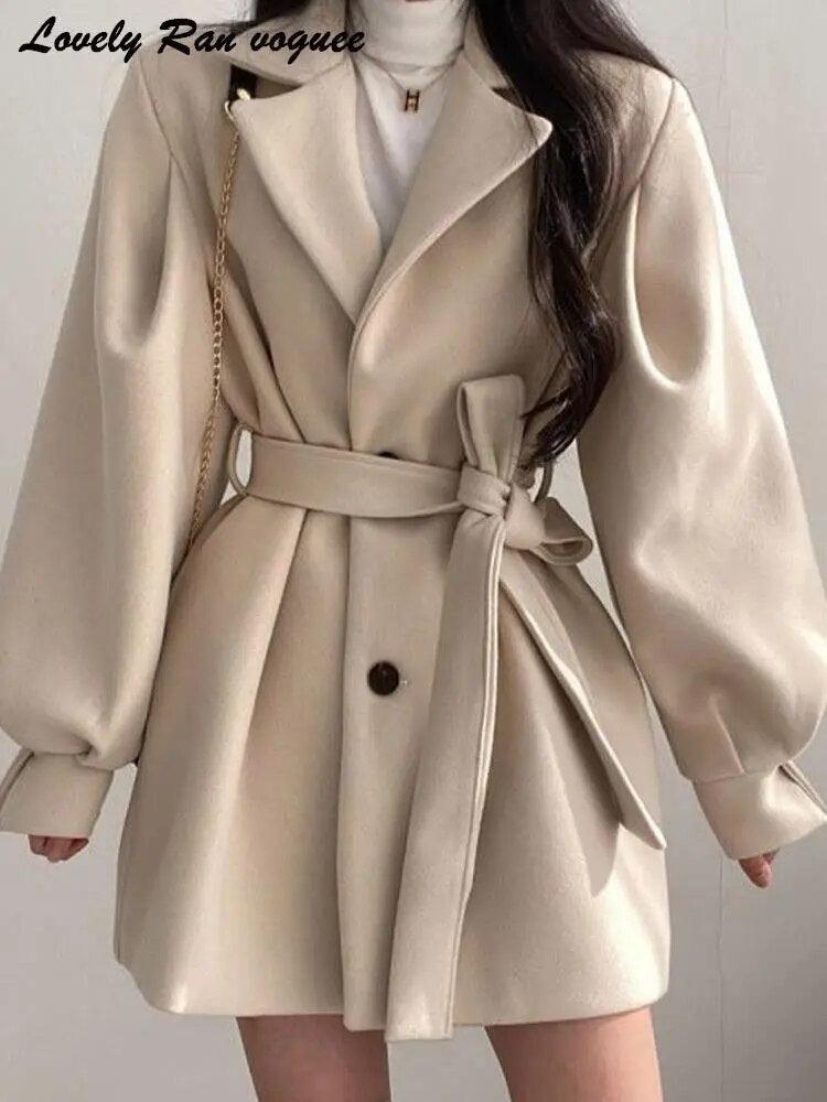 Manteau beige élégant à ceinture, mode féminine chic et abordable