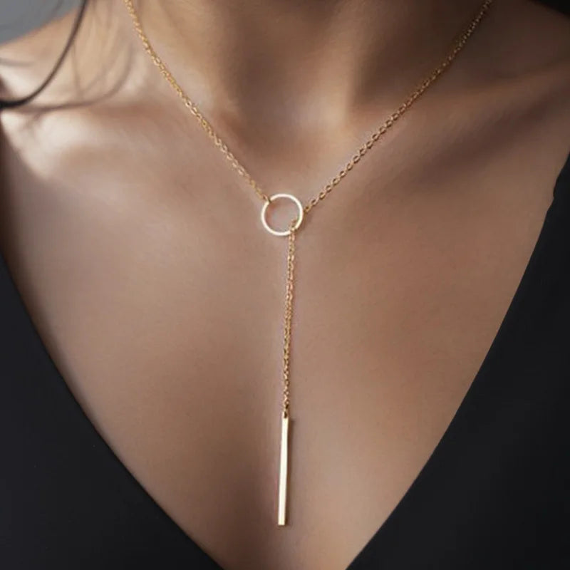 Collier multirang à pendentif barre – doré