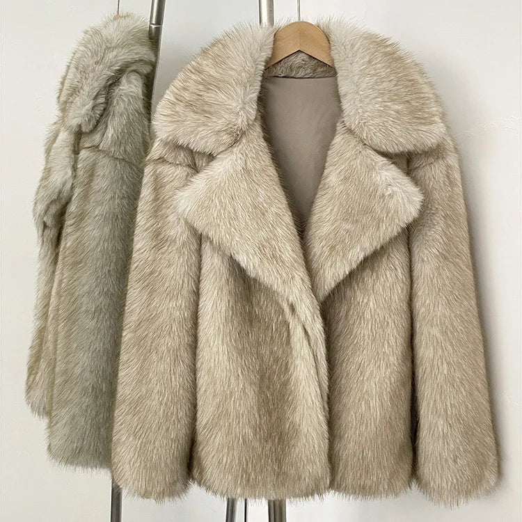 Manteau en fausse fourrure femme