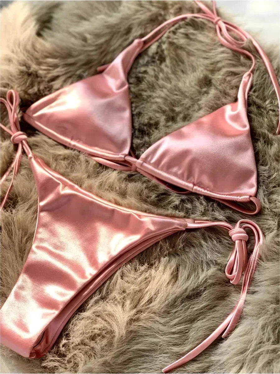 HaloCurve – Bikini à col licou avec anneau décoratif