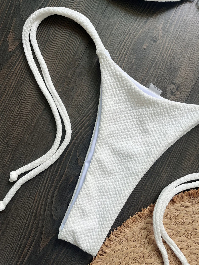 Évasion Élégante – Bikini Tricoté Sans Armature