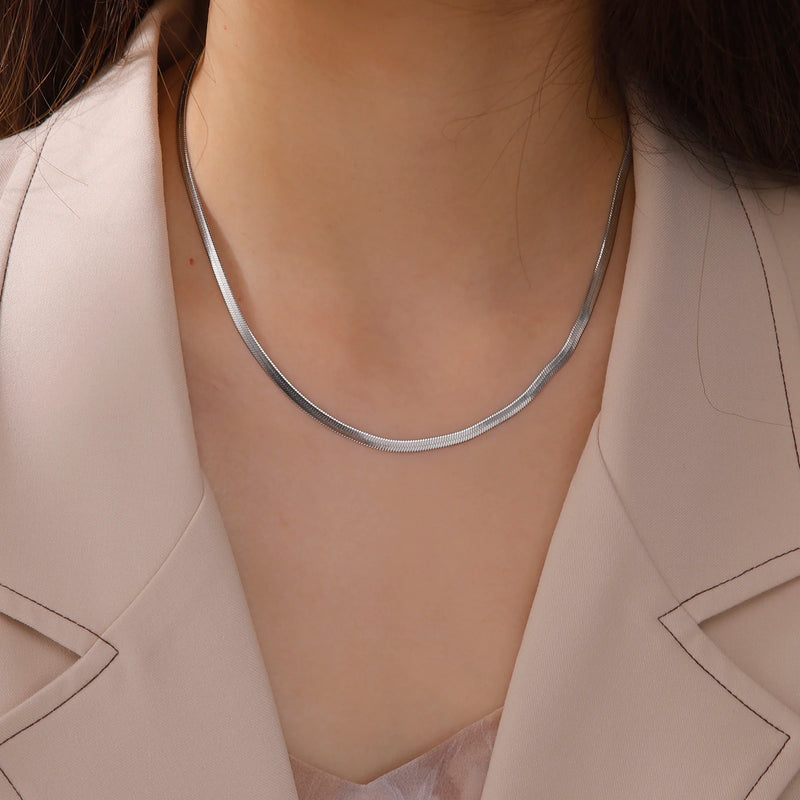 Collier Géométrique Sun en Acier Inoxydable – Élégance Moderne