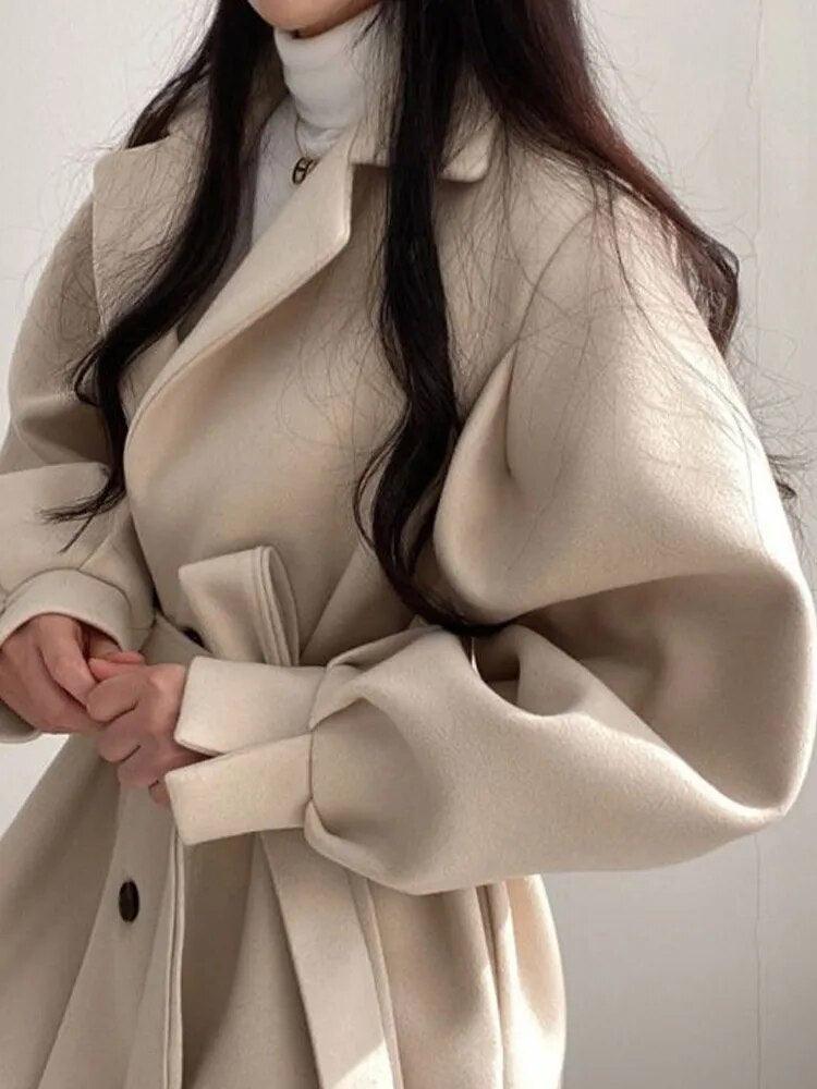 Manteau beige élégant à ceinture, mode féminine chic et abordable