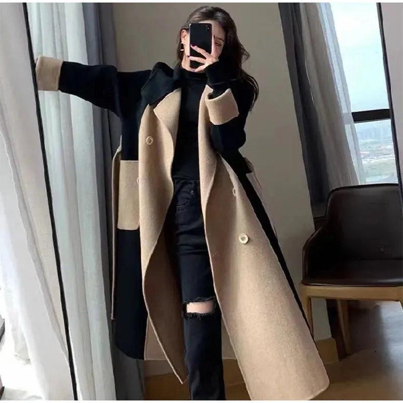 Manteau long femme élégant beige et noir, style chic et moderne pour l'hiver
