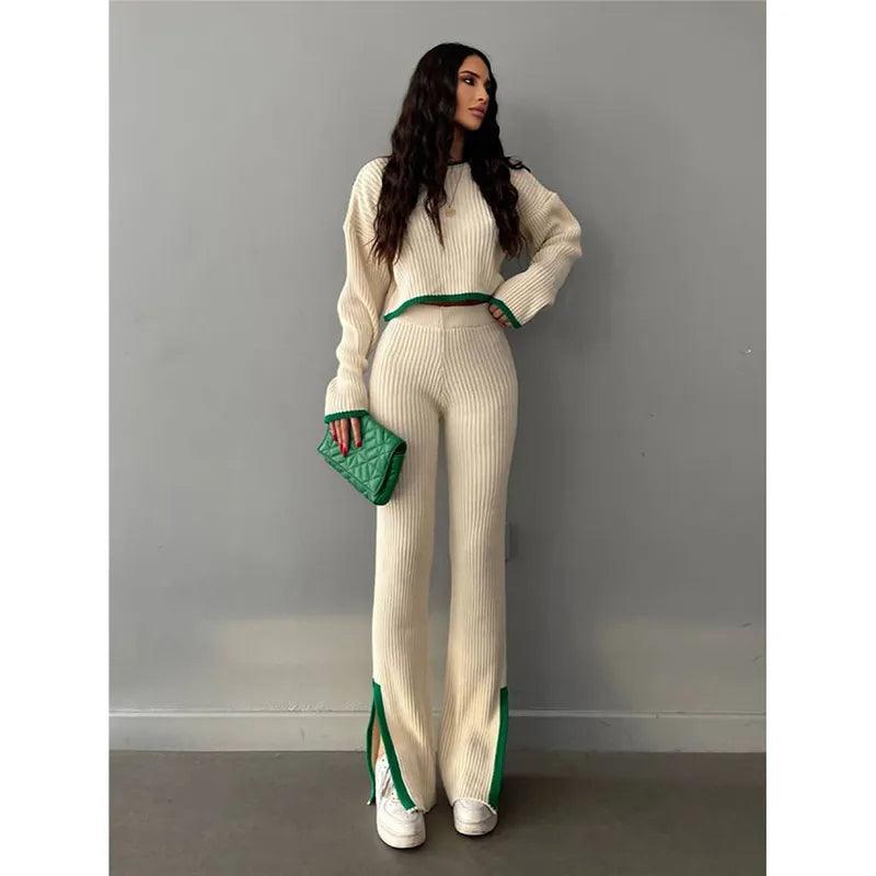 Ensemble pull et pantalon évasé en maille – blanc