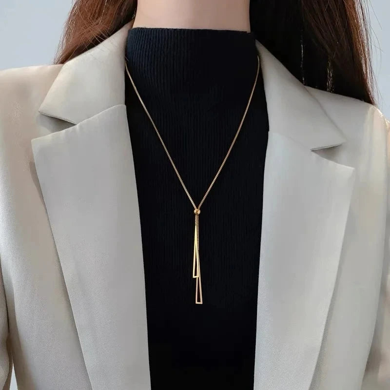 Collier Long Vintage pour Femme – Élégant et Intemporel