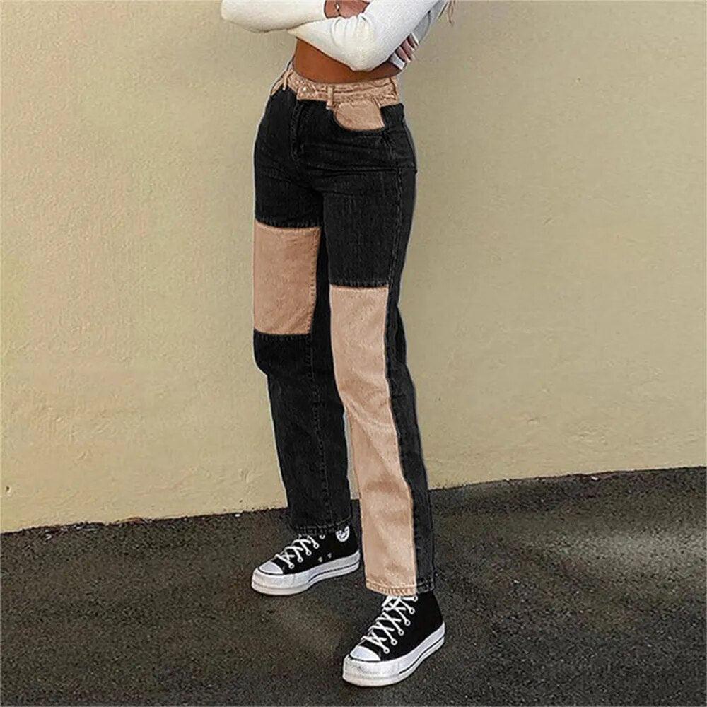 Jeans noirs à patchs beige, coupe droite, style chic et tendance pour femme