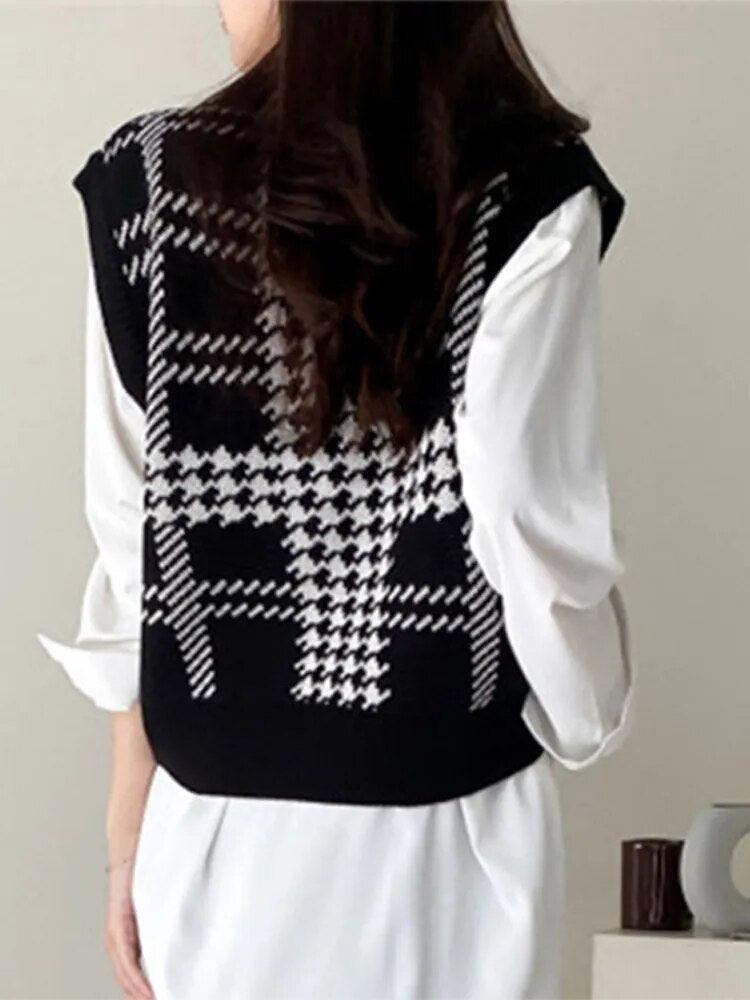 Gilet tricoté noir et blanc à motif carreaux, style élégant et chic pour femme