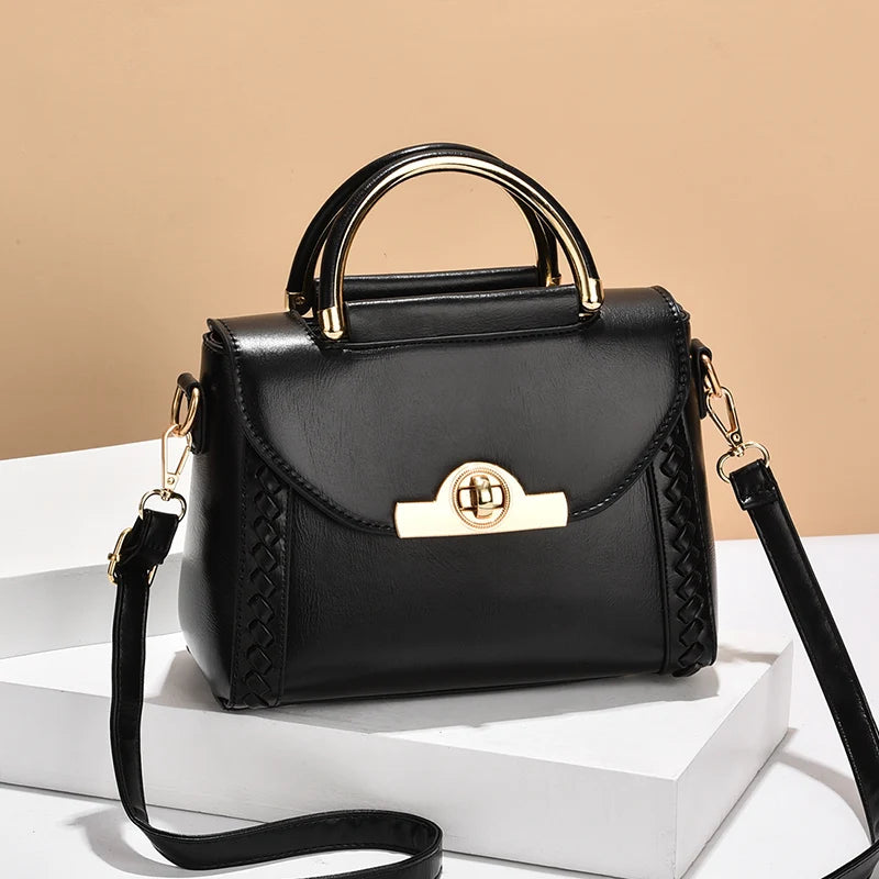 Sac à main à rabat et boucle – noir